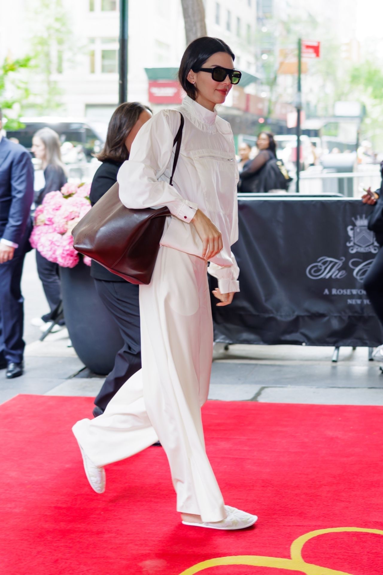 KENDALL JENNER ARRIVING AT CARLYLE HOTEL IN NEW YORK3